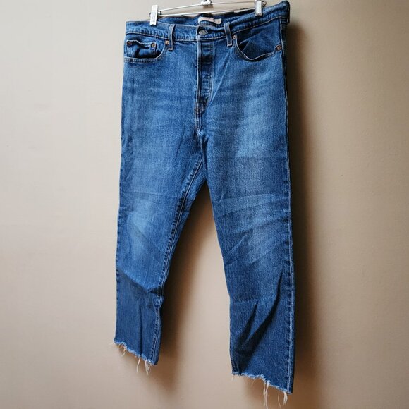 Levi's Women's Blue Jeans - Picture 2 of 6